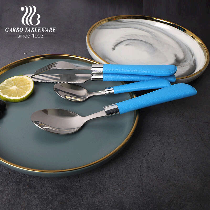 Silverware Set Stainless Steel Warna Gagang Dengan Pemegang