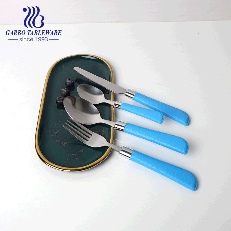 Silverware Set Stainless Steel Warna Gagang Dengan Pemegang