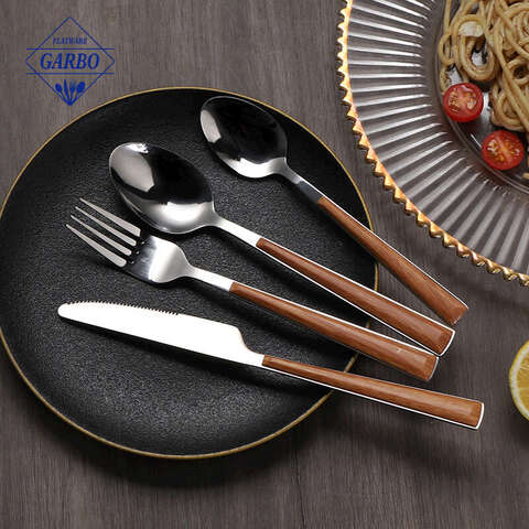 4 buah gagang kayu set sendok garpu stainless steel dengan gagang plastik grosir