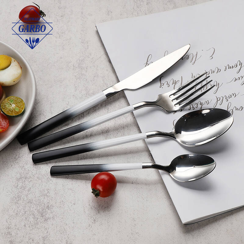 Bagong disenyo 24pcs back at white color dinner cutlery sets