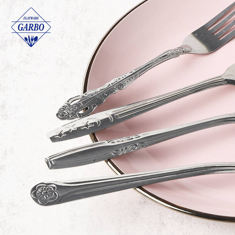 Super cheap price flatware silver color cutlery forks  for restaurant with engraved pattern handle