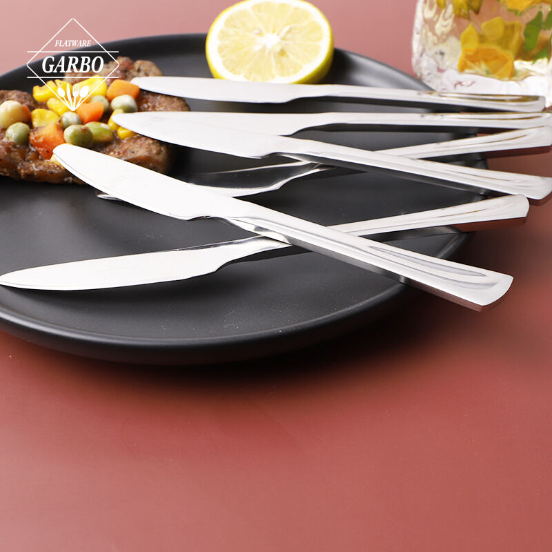 Couteau de dîner pointu en acier inoxydable argenté 201 de style minimaliste de vente chaude