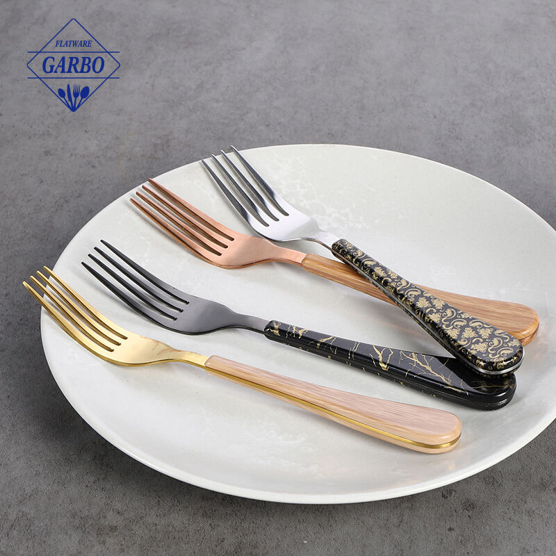 Cutlery wholesaler China factory dinner fork wih plastic handle 