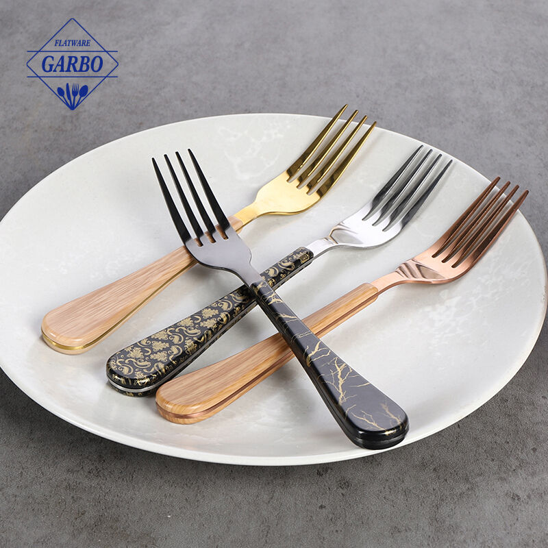 Cutlery wholesaler China factory dinner fork wih plastic handle 