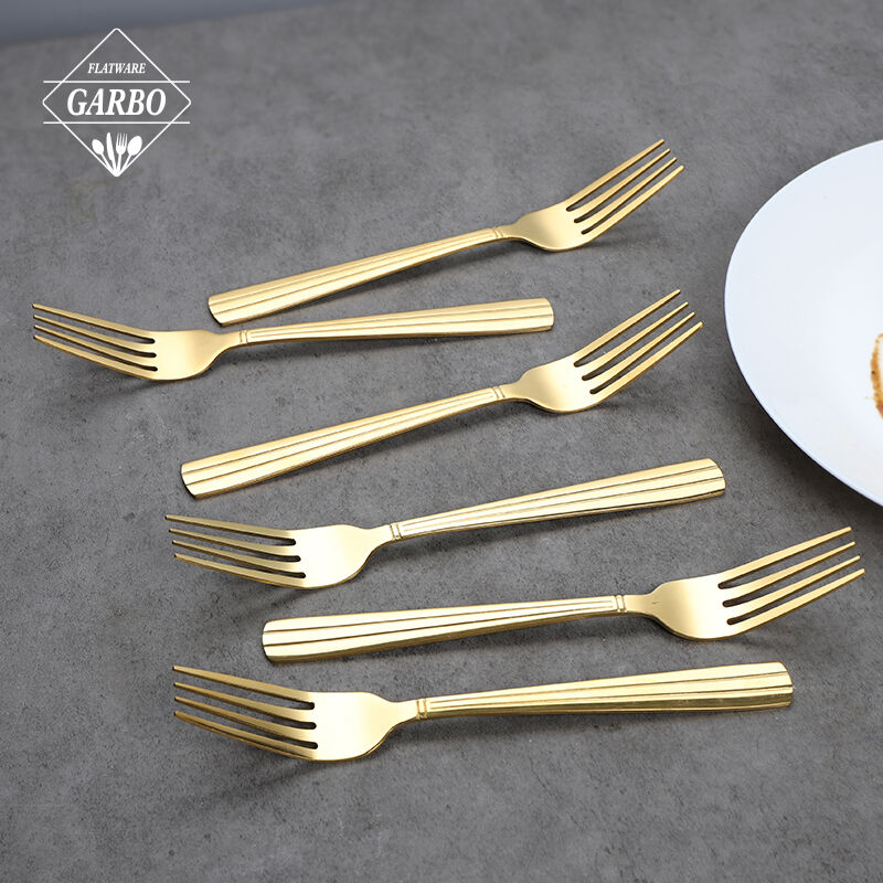 Fourchette à dîner en acier inoxydable doré, nouveau DESIGN 2024, avec poignée à rayures