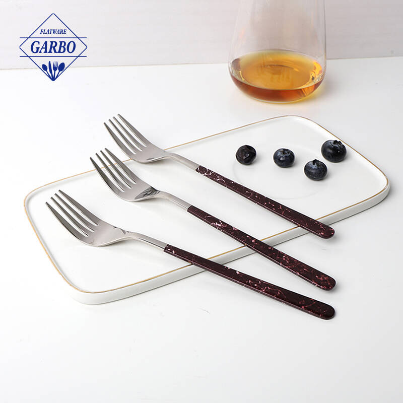 Tenedor de cena de postre de plata de cubiertos de acero inoxidable de gran venta con mango de color rojo vino