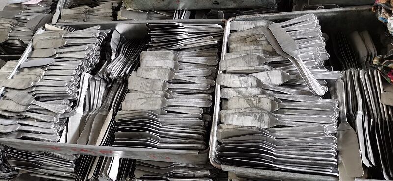 Different Raw Materials Used for Stainless Steel Cutlery