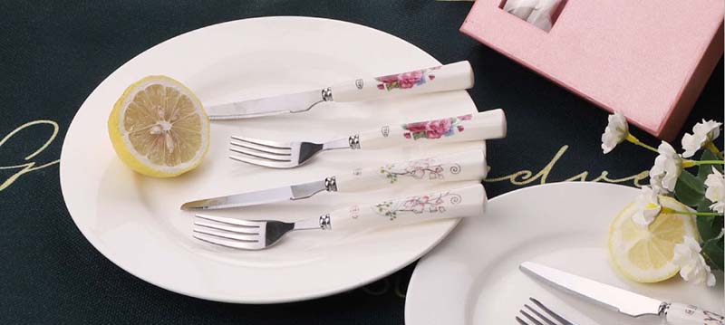 Best Selling Flower Designed Ceramic Handle Stainless Steel Silverware Sets