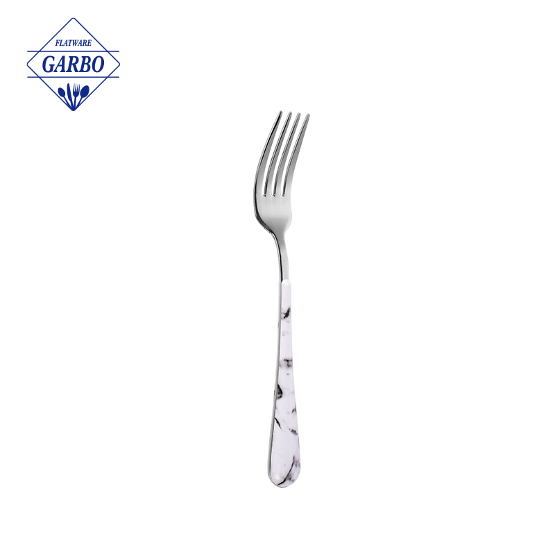 garpu makan stainless steel desain marmer populer pegangan plastik untuk grosir