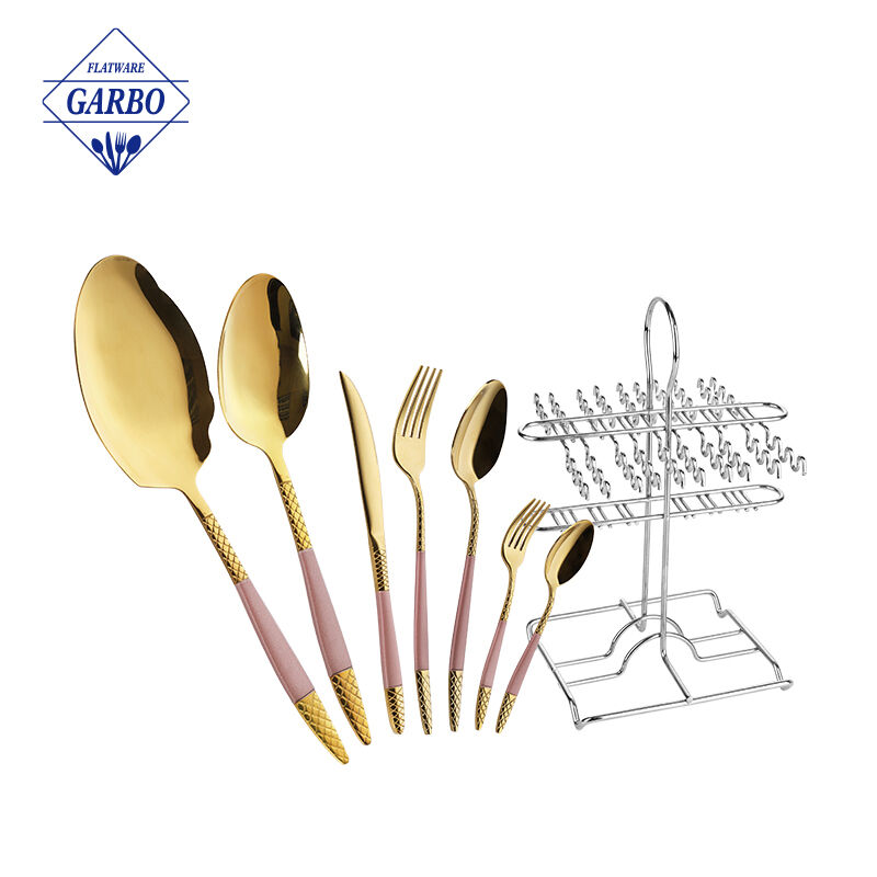 Middle East Top Seller 32pcs Golden Stainless Steel Cutlery na may Shelf