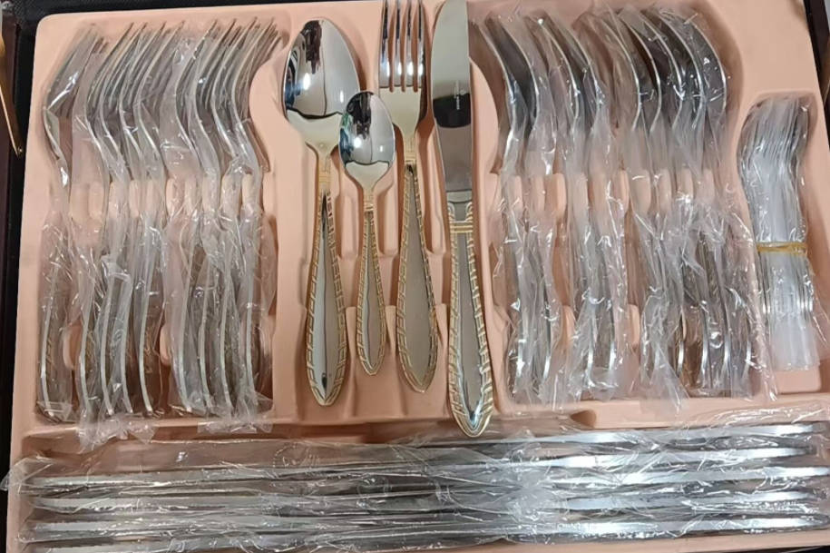 Egyptian Market Sees Soaring Sales of "Golden" Cutlery: How a Chinese-Made 84 86 Piece Set is Conquering the Middle Eastern Market