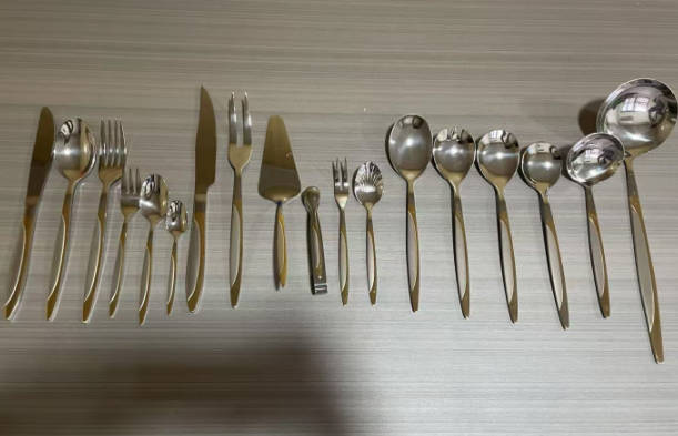 Egyptian Market Sees Soaring Sales of "Golden" Cutlery: How a Chinese-Made 84 86 Piece Set is Conquering the Middle Eastern Market