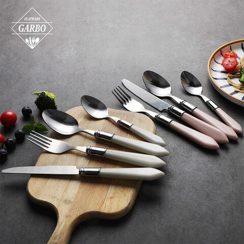 سكين عشاء من الفولاذ المقاوم للصدأ لأدوات المائدة بالجملة بمقبض بلاستيكي ملون