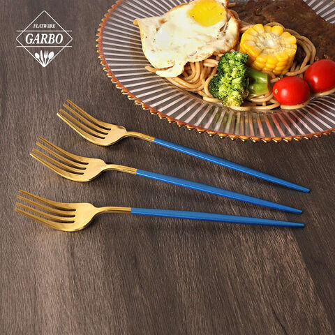 China Supplier Customized Colorded Stainless Steel Cutlery Sets With Nice Designs Handle