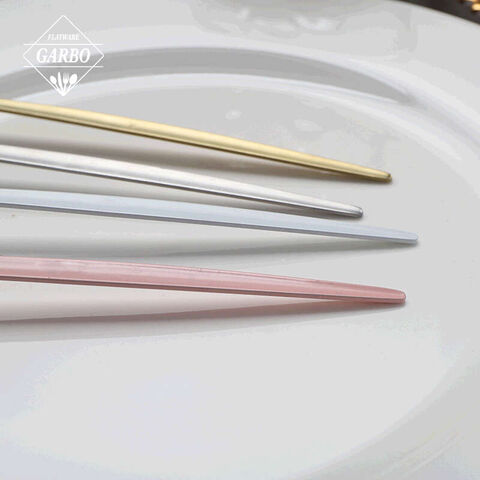 工場バルク白い色のハンドルの金属の食事用器具類の食器セット