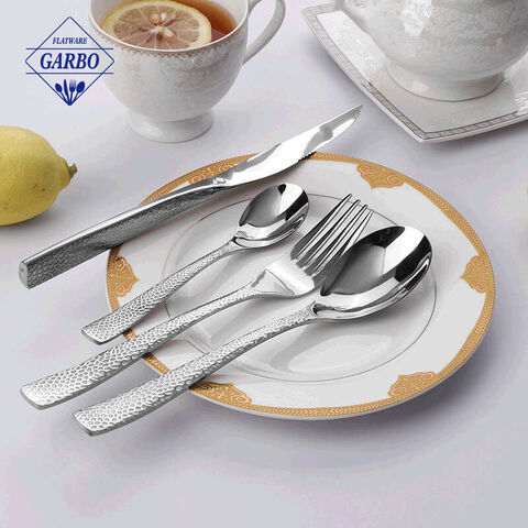 On-trend Customized Embossed Flower Pattern Stainless Steel Flatware Sets