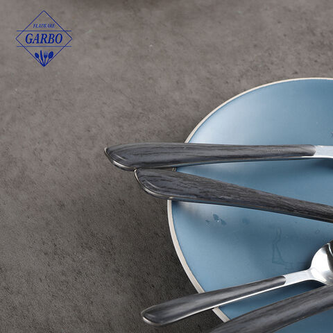 مجموعة أدوات المائدة الفضية الخشبية الزرقاء رخيصة الثمن مجموعة أدوات مائدة من الفولاذ المقاوم للصدأ للبيع
