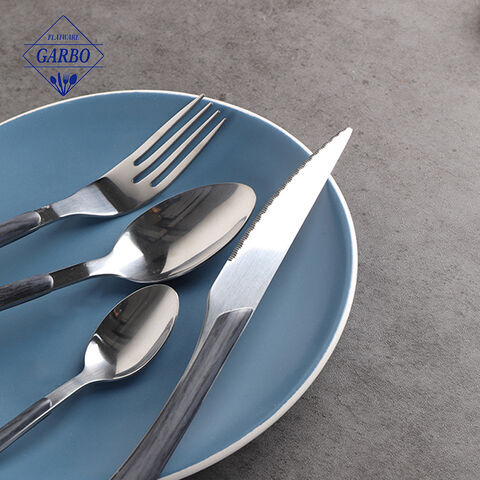 مجموعة أدوات المائدة الفضية الخشبية الزرقاء رخيصة الثمن مجموعة أدوات مائدة من الفولاذ المقاوم للصدأ للبيع