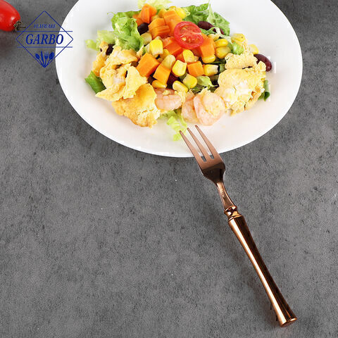 Canton fair popular golden plastic flatware set new design China wholesaled cutlery set 