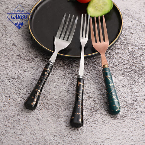 Coltello da pranzo color argento dorato di vendita calda con manico in ceramica nero/verde