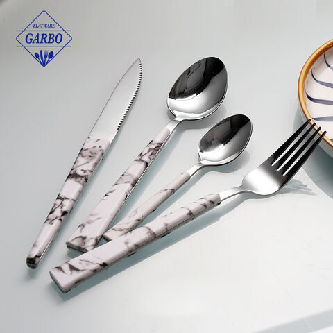 Marmer desain pegangan plastik sendok garpu stainless steel diatur di rumah & dapur