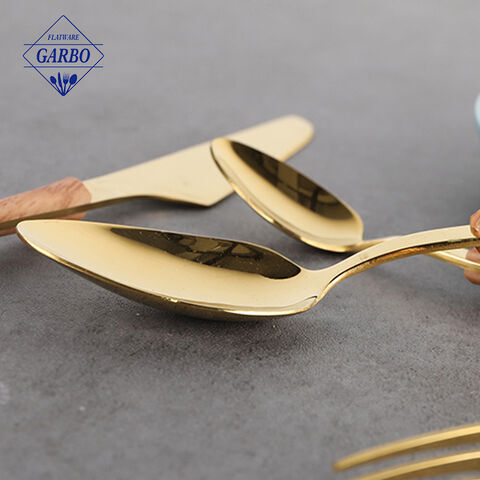 Ustensile de cuisine en placage doré de luxe Chine fabrication vaisselle ensemble de couverts de couteau fourchette et cuillère