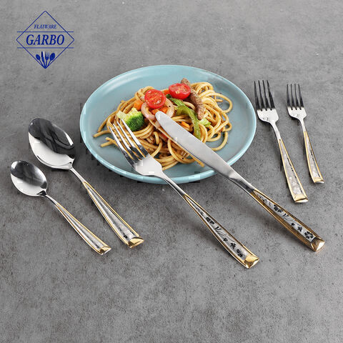 Competitive price 410 stainless steel creative flower pattern with gold rim handle cutlery set 