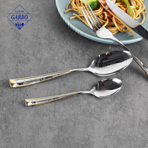 Competitive price 410 stainless steel creative flower pattern with gold rim handle cutlery set 