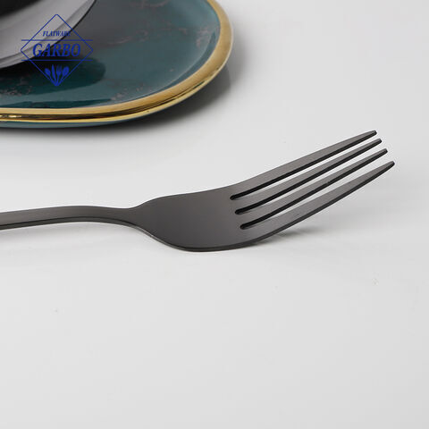 Popolare forchetta da pranzo in acciaio inossidabile nero PVD Amazon con design minimalista