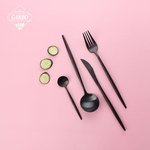 Presyo ng pabrika hot sale black color handle cutlery set sa China