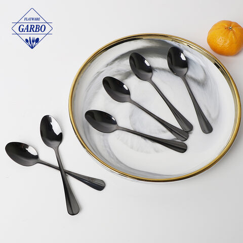 Cucchiaio da pranzo in acciaio inossidabile nero rifinito a specchio popolare elegante di vendita calda
