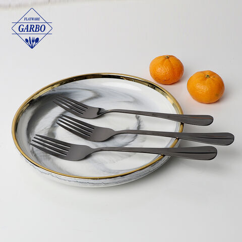 Hot selling set sendok garpu stainless steel emas dengan pegangan juara