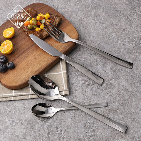 4 مجموعات من أدوات المائدة المنزلية الفضية مع مقبض منقوش
