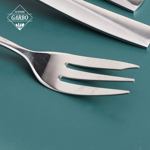 Ensemble de couverts en argenterie en gros ensemble de couteaux à fourchette à dîner grande cuillère avec poignée spéciale pour restaurant