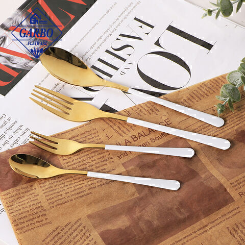 4pcs-set 430 stainless steel cutlery gold e-plating peralatan makan dengan gagang putih