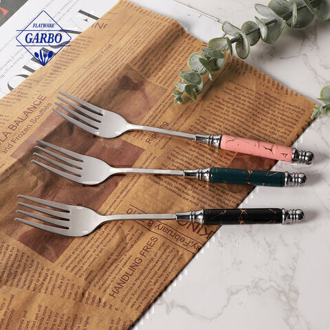 Grosir Peralatan Makan Antik Marmer Putih Pegangan Logam Garpu Makan Set 4 PCS Stainless Steel Garpu Emas Set dengan Gagang Keramik