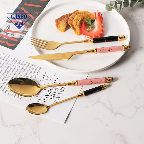 Grosir Peralatan Makan Antik Marmer Putih Pegangan Logam Garpu Makan Set 4 PCS Stainless Steel Garpu Emas Set dengan Gagang Keramik