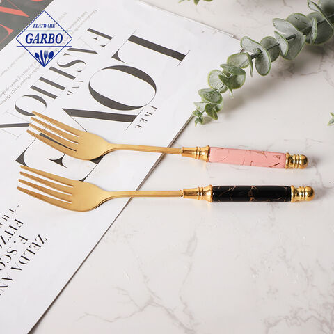 High quality golden flatware with ceramic handle design for dinner 