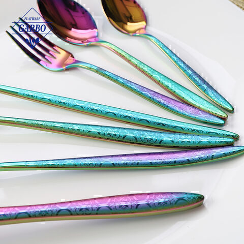 Décor de table ustensiles de cuisine luxueux couleur arc-en-ciel galvanoplastie ensemble de couverts en acier inoxydable