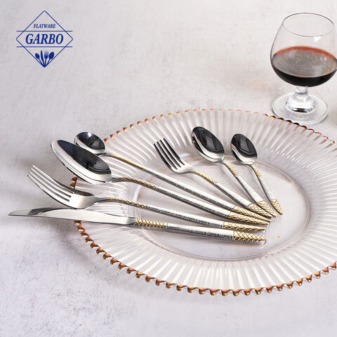 Stock Tersedia Grosir Vintage Gold Plating Laser Handle Stainless Steel Sendok Garpu Set