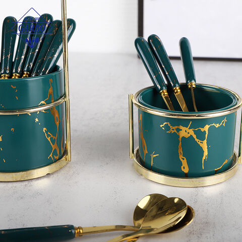 cuchara de café de acero inoxidable chapado en oro con portavasos de cerámica y decoración de paraguas