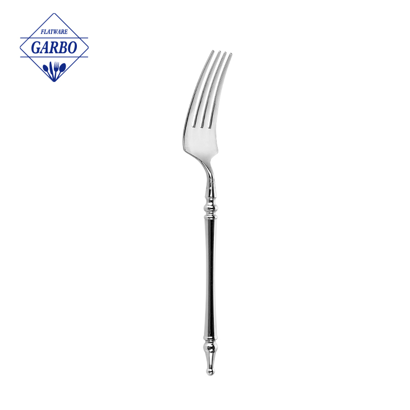El nuevo modelo de tenedor de comedor presenta un diseño elegante con cubiertos de material 304 SS.