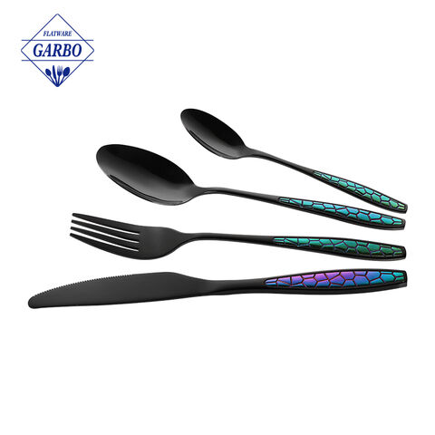 Gradually change color embossed design golden flatware set