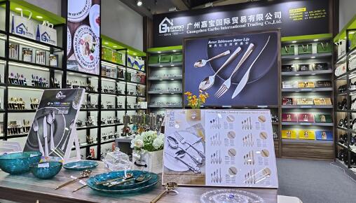 Exploring Cooperation Opportunities with Garbo flatware at 134th Canton Fair 