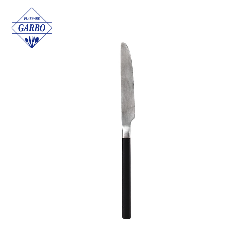 Cuchillo de cena dorado de 8.8 pulgadas con mango blanco para bodas