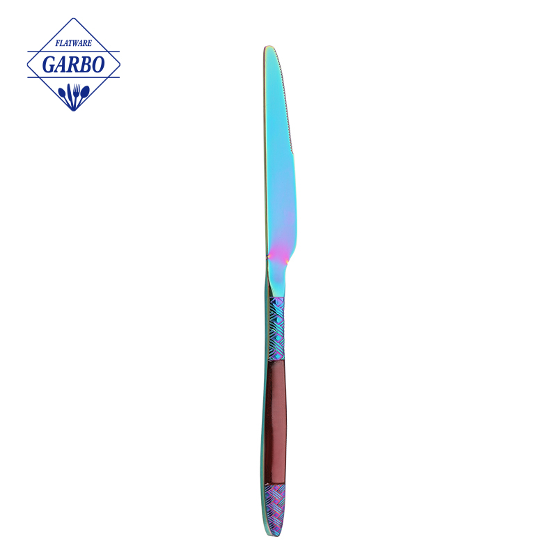 Coltello da cena dal design classico e semplice con posate color oro rosa