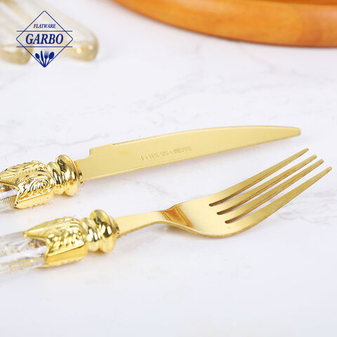 Mercato all'ingrosso di set di forchette e coltelli in oro con confezione regalo in Cina