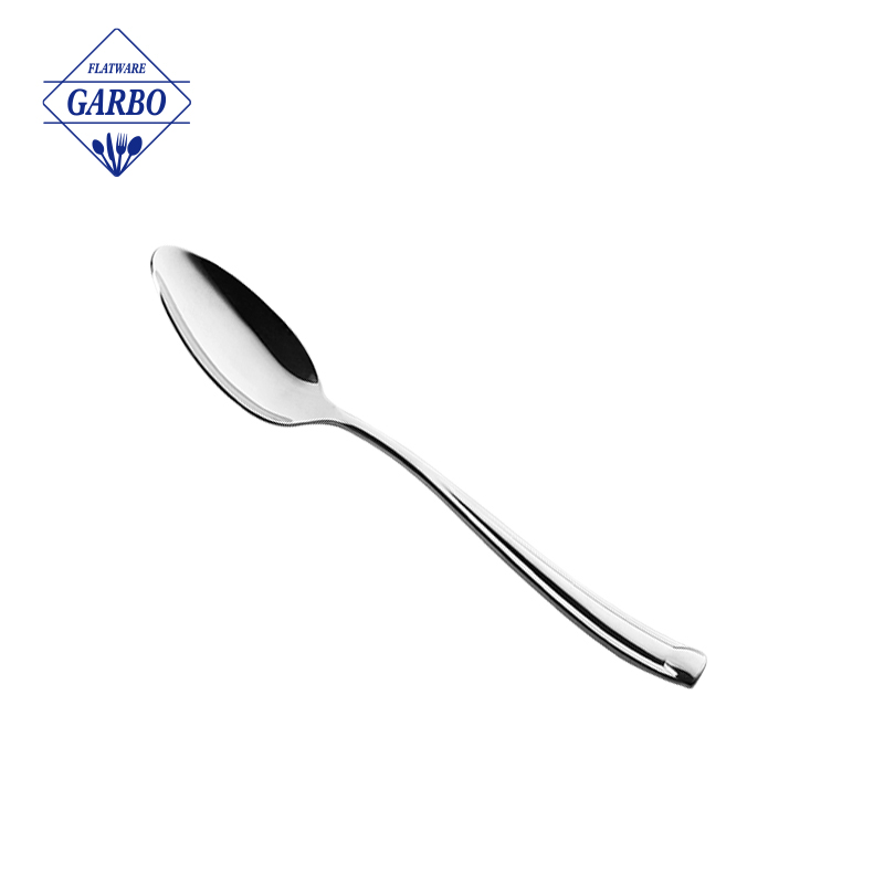 Cucchiaio da dessert in acciaio inossidabile argento pieno di alta qualità in acciaio inossidabile. Vendita calda europea e americana