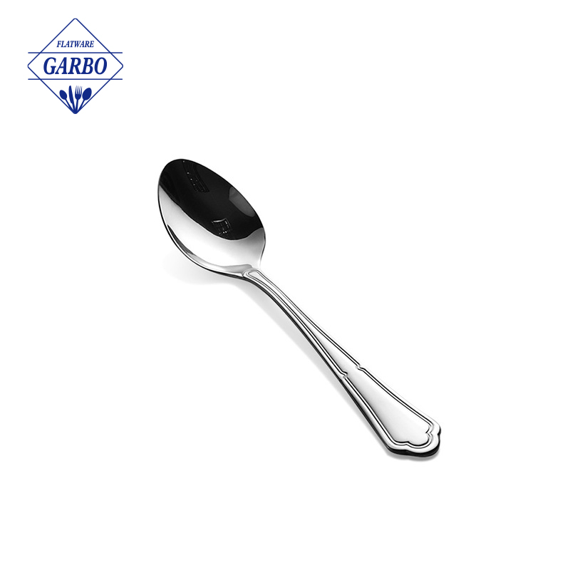 Factory Wholesale Matte Gold Plating Handle Dinner Spoon na may Bultuhang Presyo