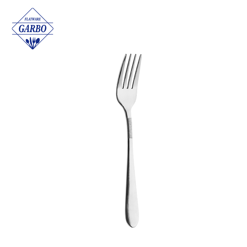 Thìa ăn tối bằng thép không gỉ cổ điển Trung Quốc với thiết kế đơn giản màu bạc